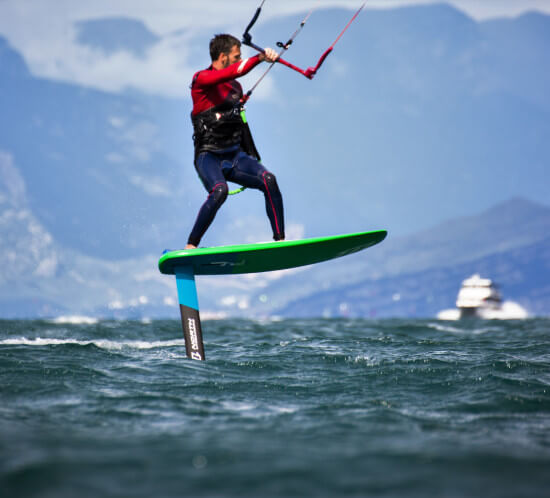 HYDROFOILS – A TREND FOR EVERYONE OR JUST FOR EXPERTS?