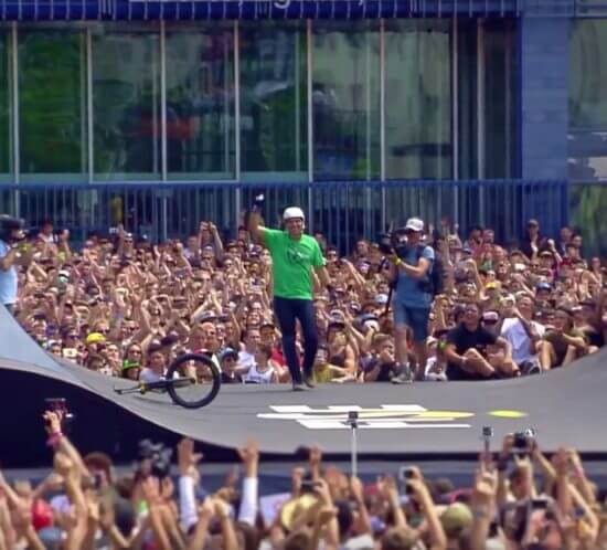 Bildschirmfoto Um - FISE World Series 2016