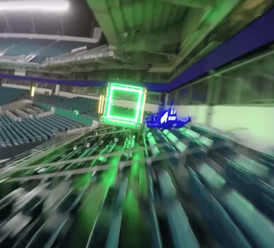 Bildschirmfoto Um - Drone Racing: Sport der Zukunft?