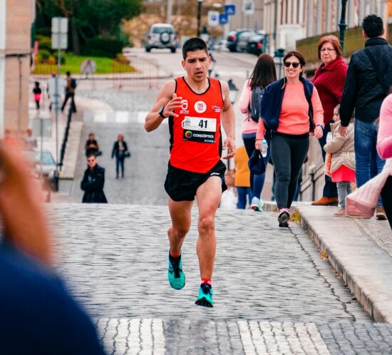 Läufer beim Stadtmarathon — Marathontraining für Einsteiger
