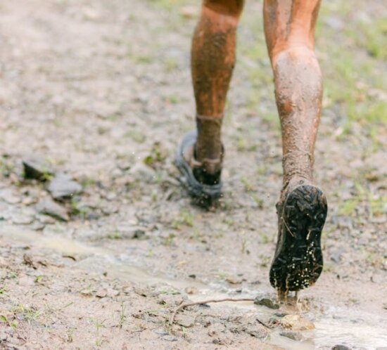 Trail-Running-Schuhe 2026: Die Release-Welle von Hoka Mafate X bis Salomon S/Lab Pulsar 3